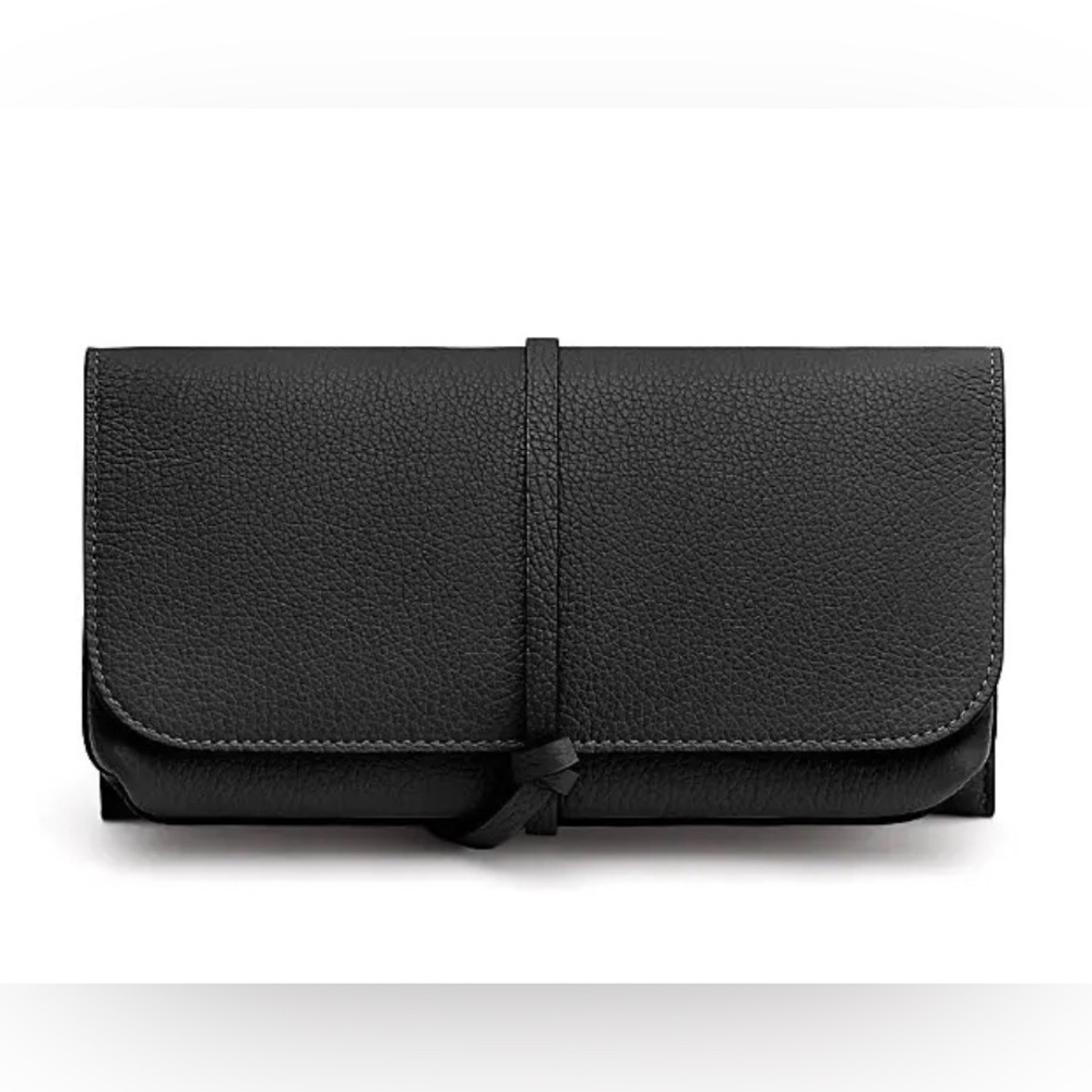 ISO Cuyana Travel Beauty Roll in Black